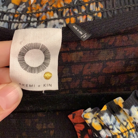 Akemi + Kin floral smocked blouse, size M - Picture 3 of 6